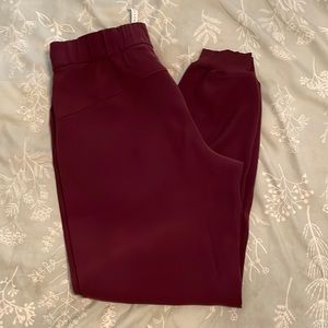 Lululemon on the fly joggers